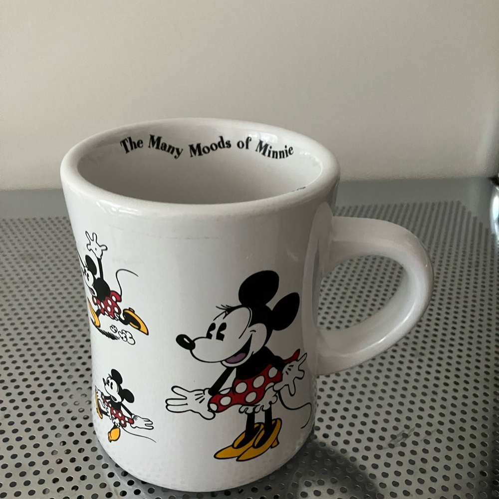 Disney Store Coffee Mug Cup Many Moods of Minnie Mouse Posing